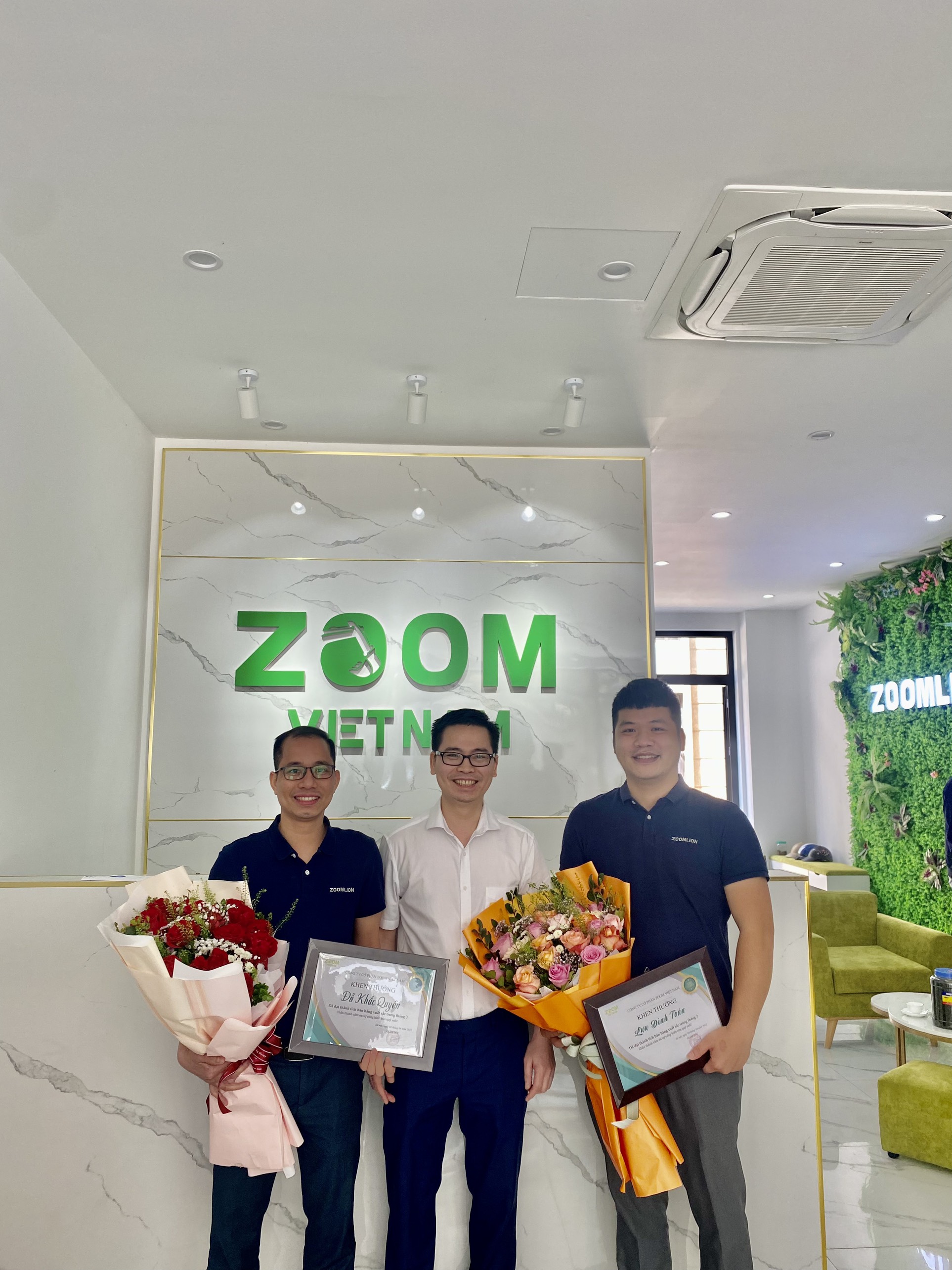 Hình ảnh công ty - Xe Nâng Zoom - Công Ty Cổ Phần Zoom Việt Nam